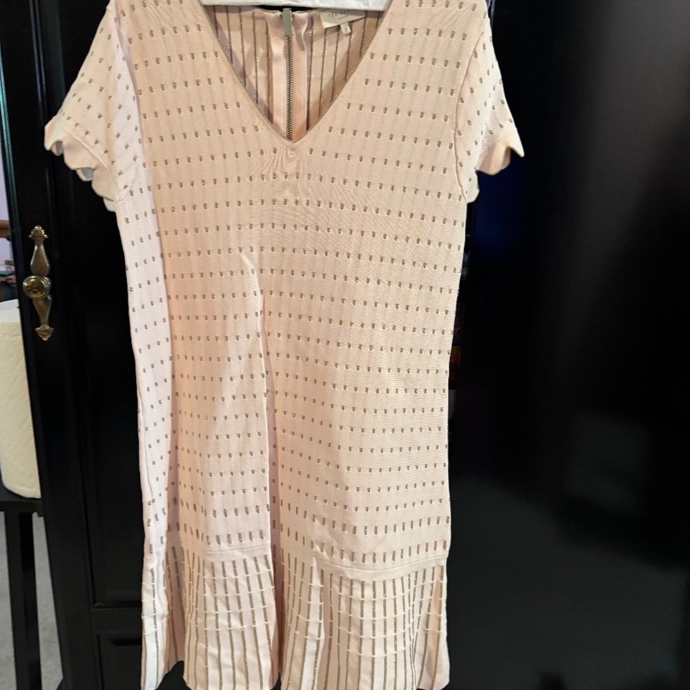 Knit Dress. Peace with gold act
